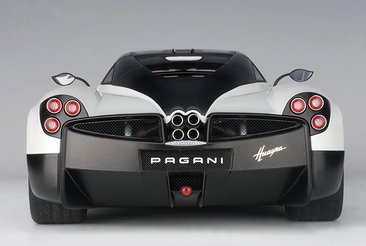 AUTOart Pagani Huayra White w/ Chrome Wheels 1:12 - Image 7