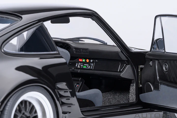 AUTOart Porsche 911 (930) Turbo 'Wangan Midnight" Blackbird Black 1:18 - Image 10