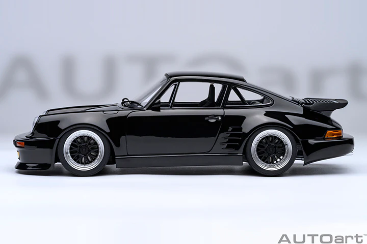AUTOart Porsche 911 (930) Turbo 'Wangan Midnight" Blackbird Black 1:18 - Image 3
