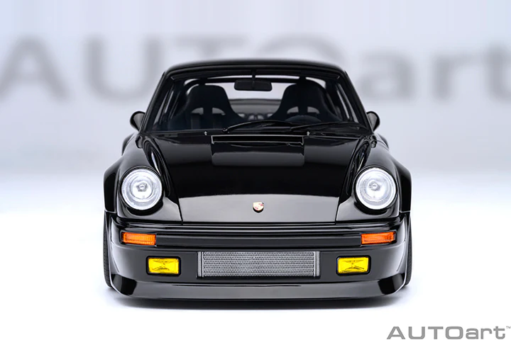 AUTOart Porsche 911 (930) Turbo 'Wangan Midnight" Blackbird Black 1:18 - Image 4
