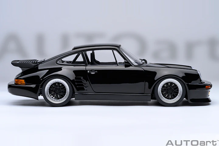 AUTOart Porsche 911 (930) Turbo 'Wangan Midnight" Blackbird Black 1:18 - Image 5