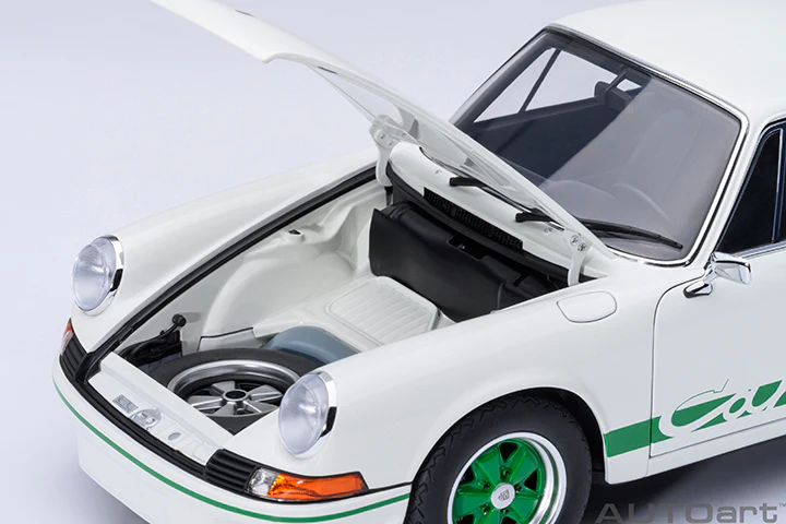 AUTOart Porsche 911 Carrera 2.7 RS Grand Prix White w/ Green Deco and Wheels 1:18 - Image 12