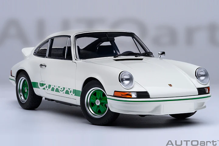 AUTOart Porsche 911 Carrera 2.7 RS Grand Prix White w/ Green Deco and Wheels 1:18 - Image 19