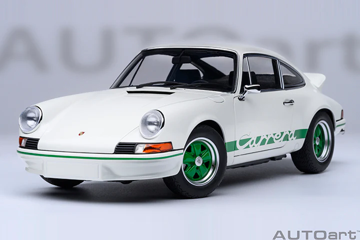 AUTOart Porsche 911 Carrera 2.7 RS Grand Prix White w/ Green Deco and Wheels 1:18 - Image 20