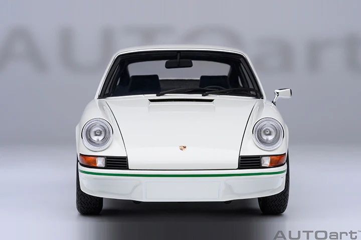 AUTOart Porsche 911 Carrera 2.7 RS Grand Prix White w/ Green Deco and Wheels 1:18 - Image 5