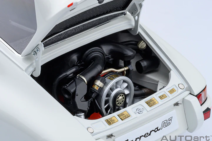 AUTOart Porsche 911 Carrera 2.7 RS Grand Prix White w/ Red Deco and Wheels 1:18 - Image 14