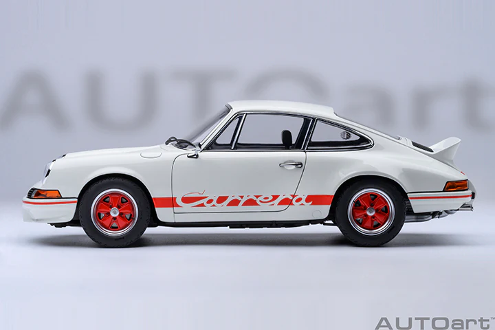 AUTOart Porsche 911 Carrera 2.7 RS Grand Prix White w/ Red Deco and Wheels 1:18 - Image 3
