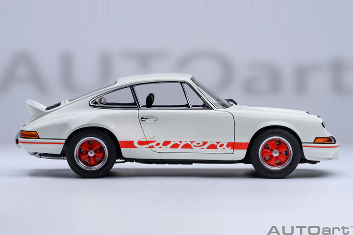 AUTOart Porsche 911 Carrera 2.7 RS Grand Prix White w/ Red Deco and Wheels 1:18 - Image 4