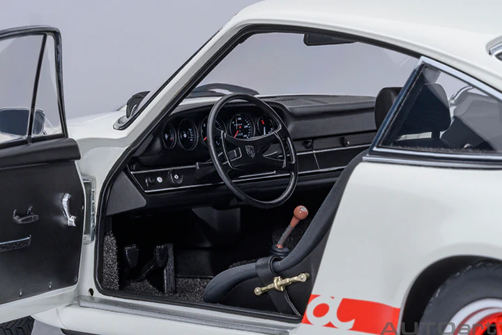 AUTOart Porsche 911 Carrera 2.7 RS Grand Prix White w/ Red Deco and Wheels 1:18 - Image 9