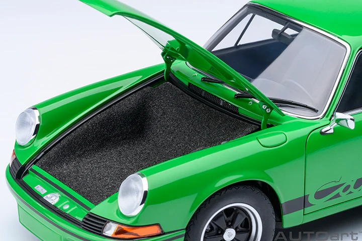 AUTOart Porsche 911 Carrera 2.7 RS Viper Green w/ Black Deco and Wheels 1:18 - Image 11