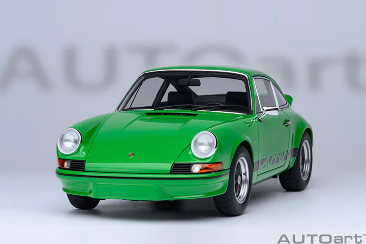 AUTOart Porsche 911 Carrera 2.7 RS Viper Green w/ Black Deco and Wheels 1:18 - Image 21