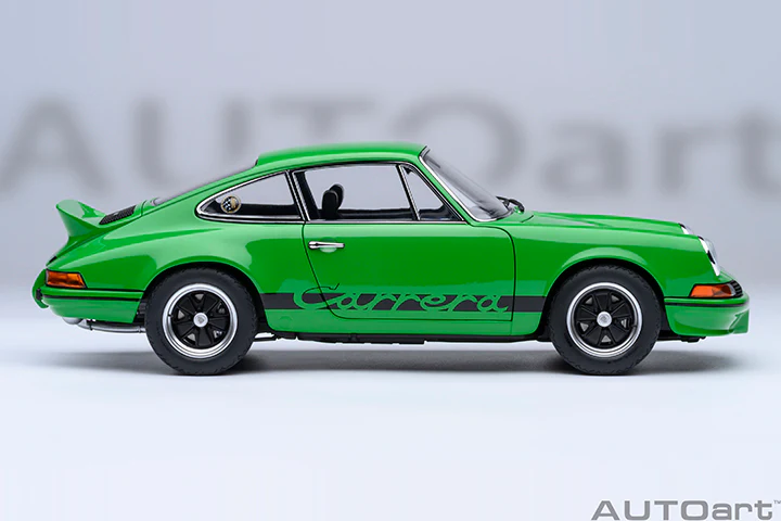 AUTOart Porsche 911 Carrera 2.7 RS Viper Green w/ Black Deco and Wheels 1:18 - Image 4