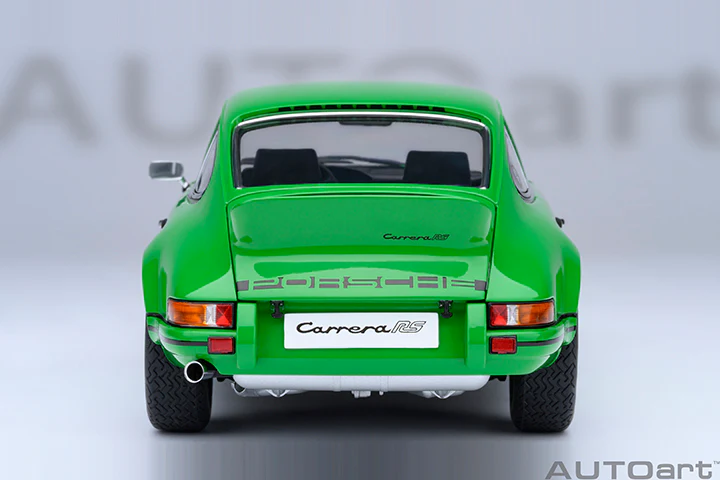 AUTOart Porsche 911 Carrera 2.7 RS Viper Green w/ Black Deco and Wheels 1:18 - Image 6