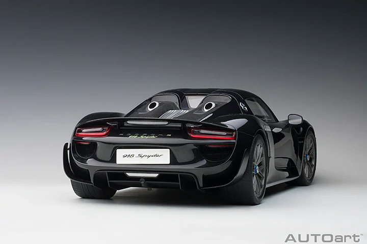 AUTOart Porsche 918 Spyder Weissach Package, Basaltschwarzmetallic (Black Metallic) 1:12 - Image 21