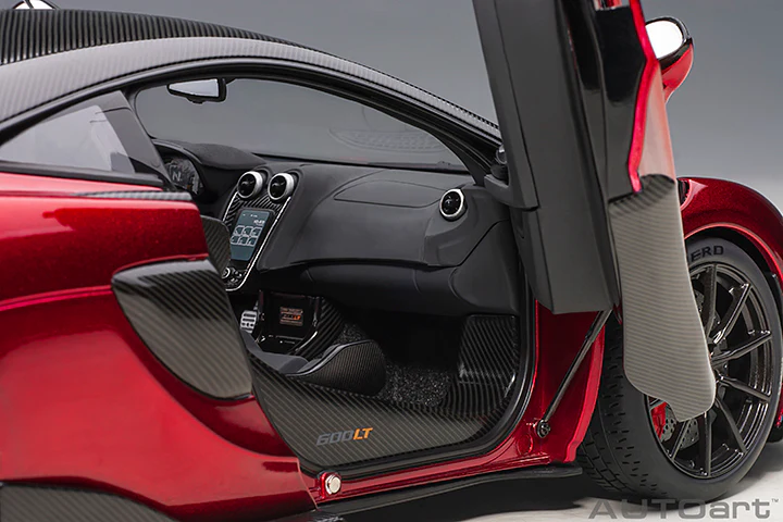 AUTOart Mclaren 600LT Coupe Volcano Red 1:18 - Image 10