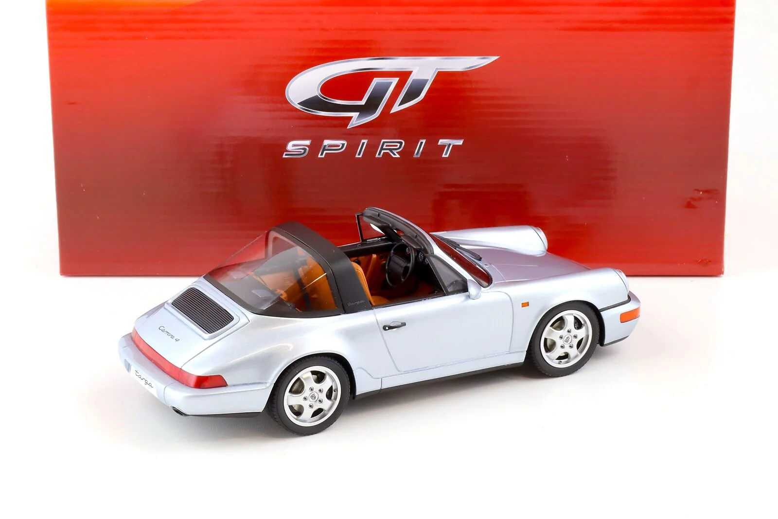GT Spirit 1990 Porsche 911 Carrera 4 Targa (964) Polar Silver Metallic 1:18 - Image 3