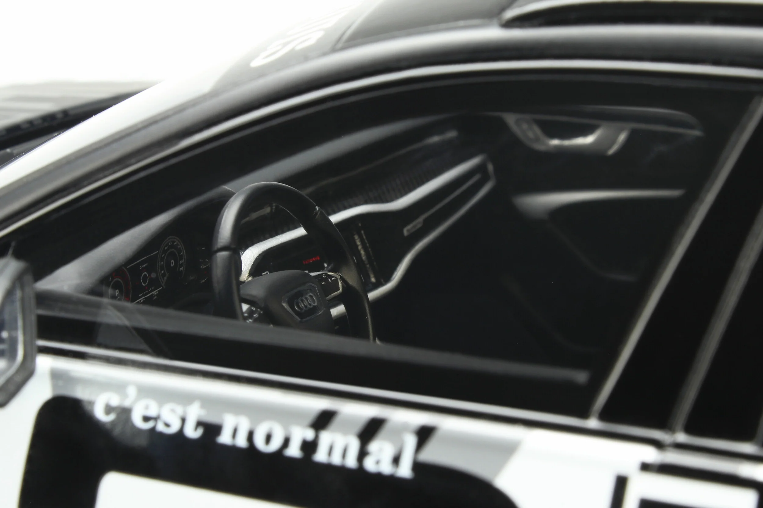 GT Spirit 2020 Audi RS6 Avant C8 Jon Olsson's Leon Black & White Camo 1:18 Resin - Image 11