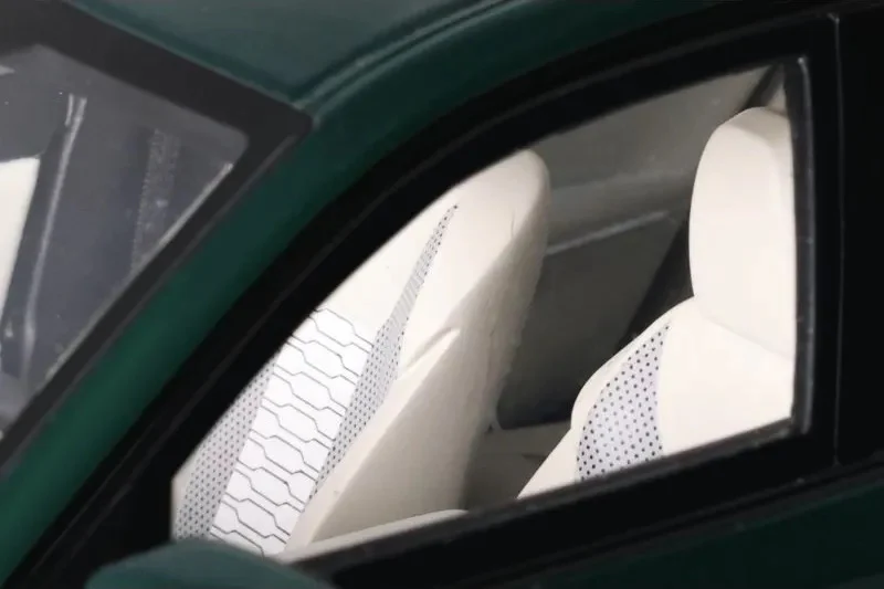 GT Spirit 2022 Alpina B3 3 Series Green Metallic 1:18 Resin - Image 11