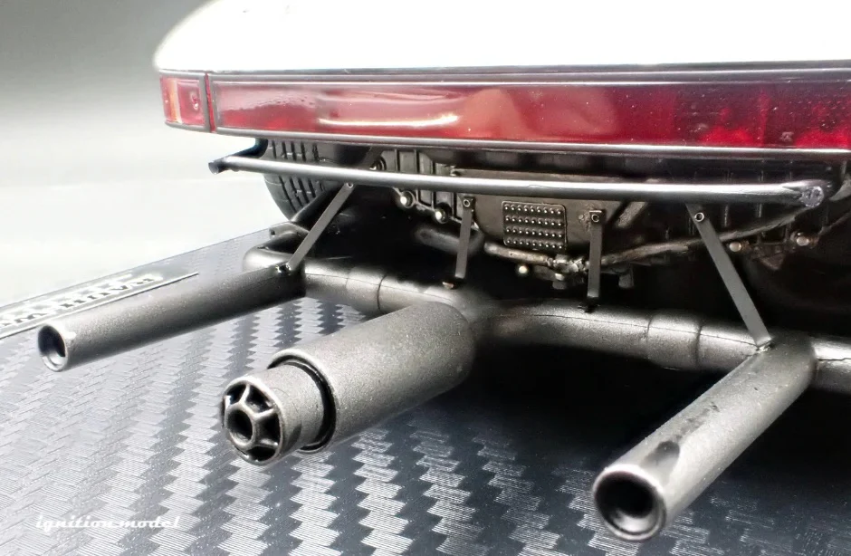 Ignition-Model Porsche 911 RWB 930 Matte White w/ Work S1 Wheels 1:18 - Image 19