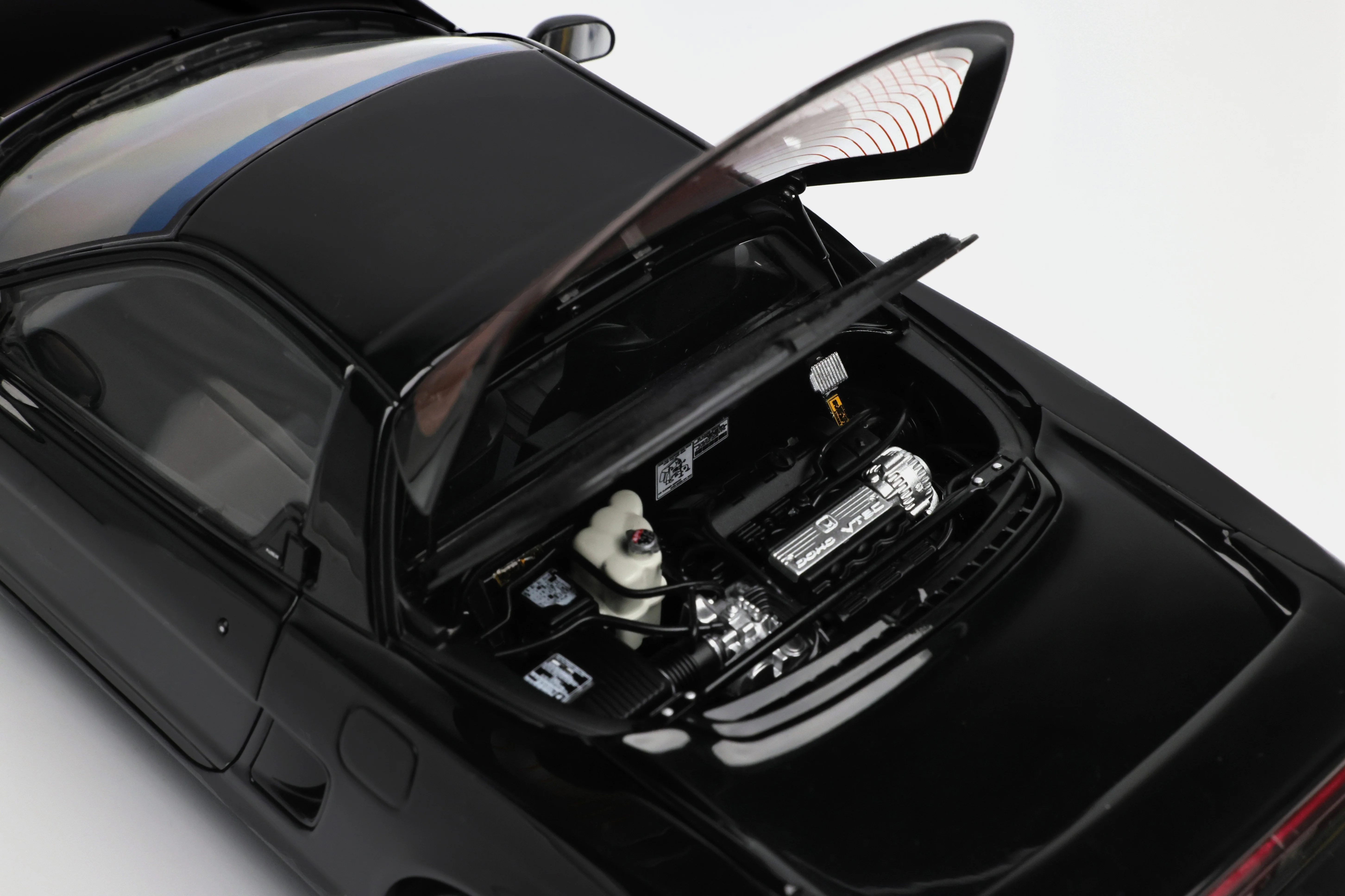 LCD Honda NSX MK1 (NA1) Black 1:18 - Image 4