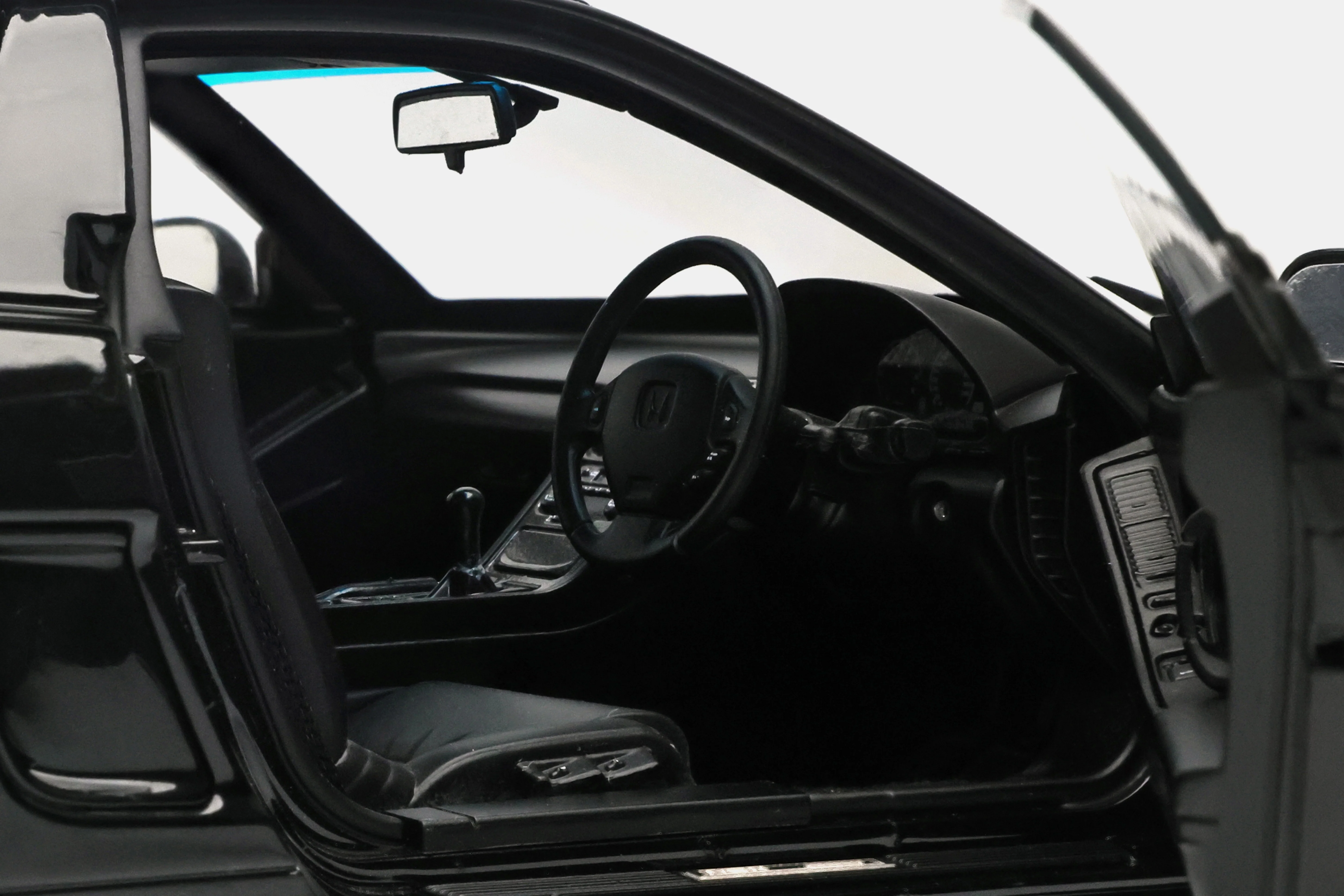 LCD Honda NSX MK1 (NA1) Black 1:18 - Image 5
