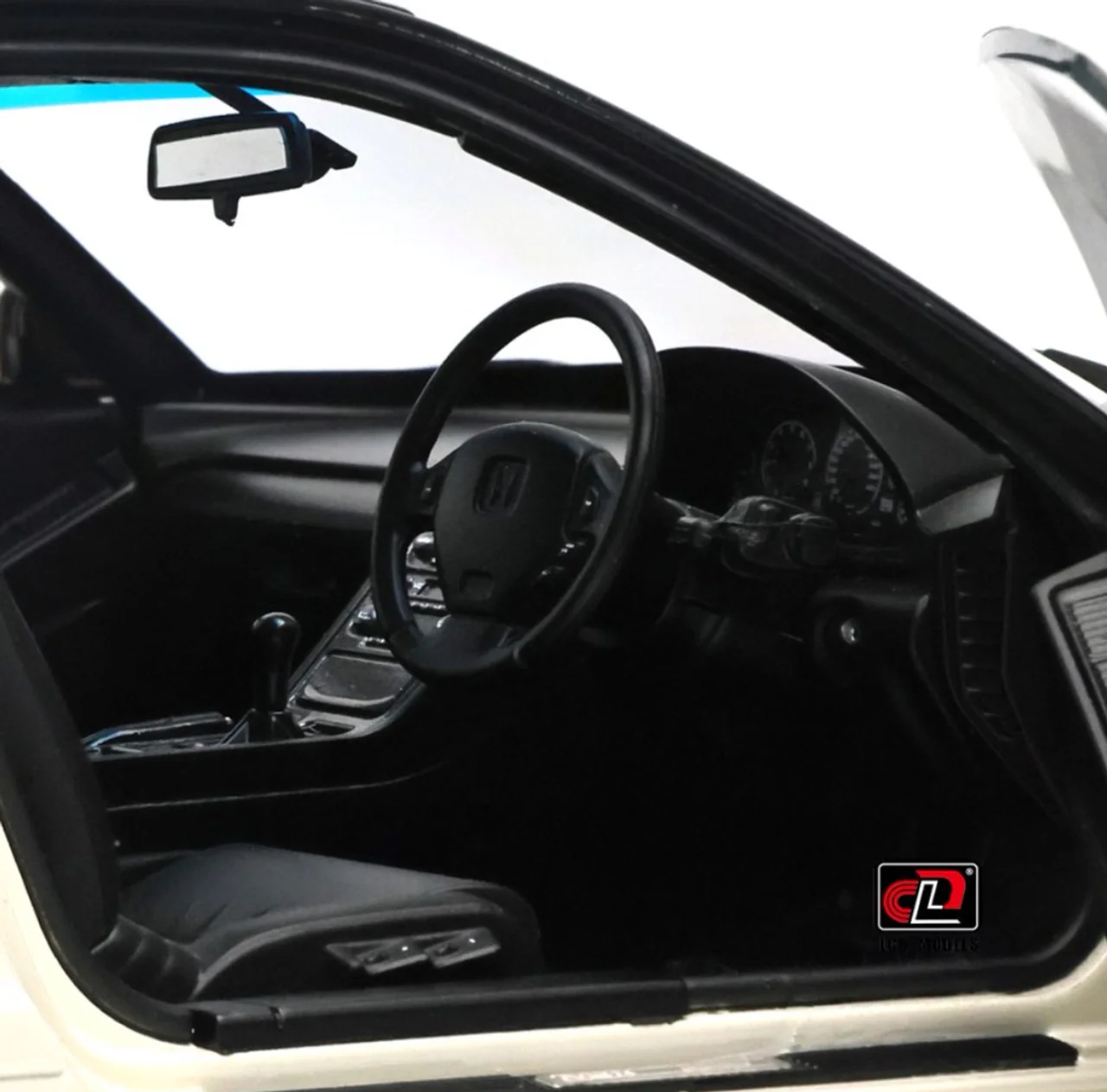 LCD Honda NSX MK1 (NA1) White 1:18 - Image 13