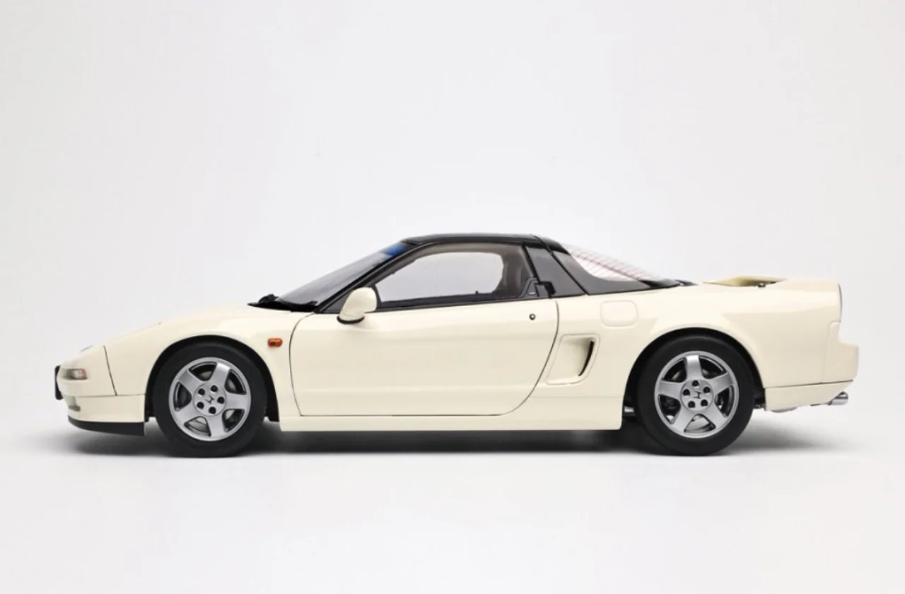LCD Honda NSX MK1 (NA1) White 1:18 - Image 4