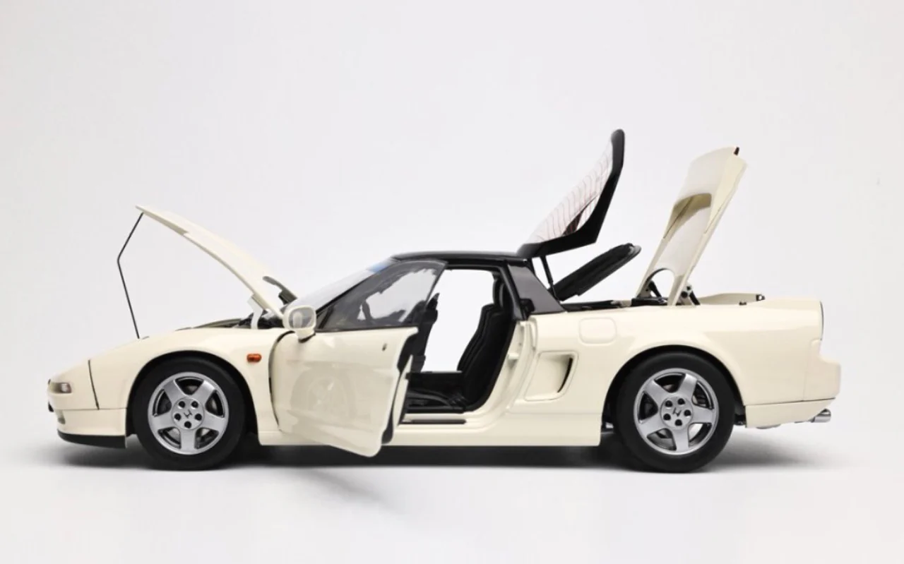 LCD Honda NSX MK1 (NA1) White 1:18 - Image 6