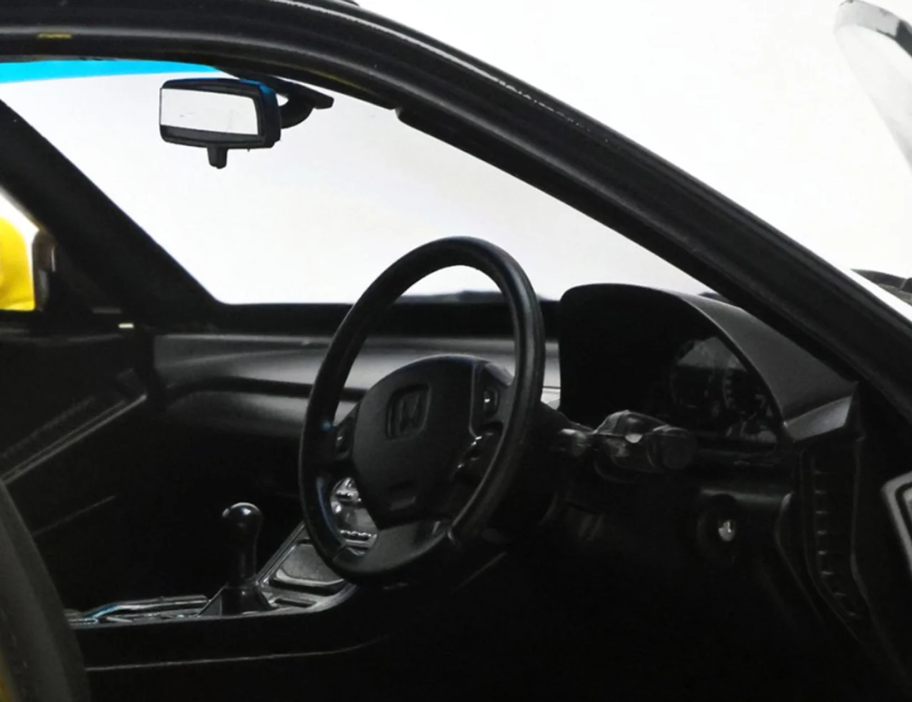 LCD Honda NSX MK1 (NA1) Yellow 1:18 - Image 12