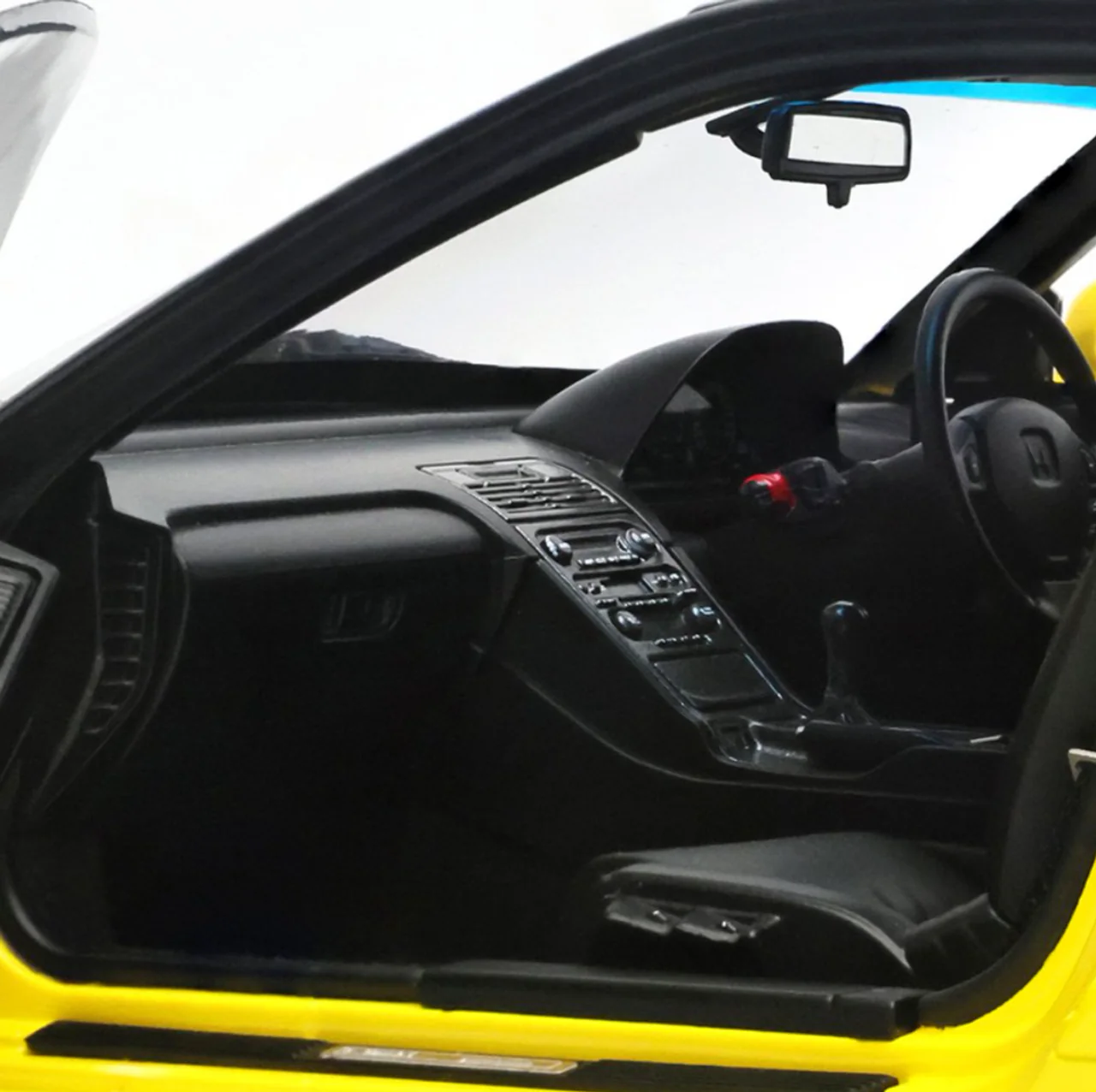 LCD Honda NSX MK1 (NA1) Yellow 1:18 - Image 13