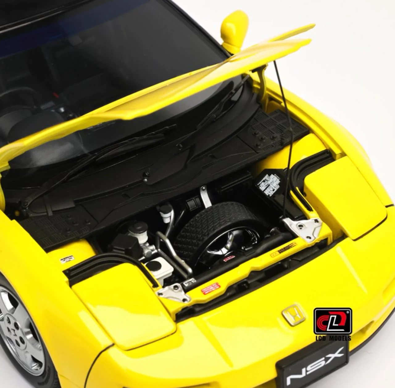LCD Honda NSX MK1 (NA1) Yellow 1:18 - Image 15