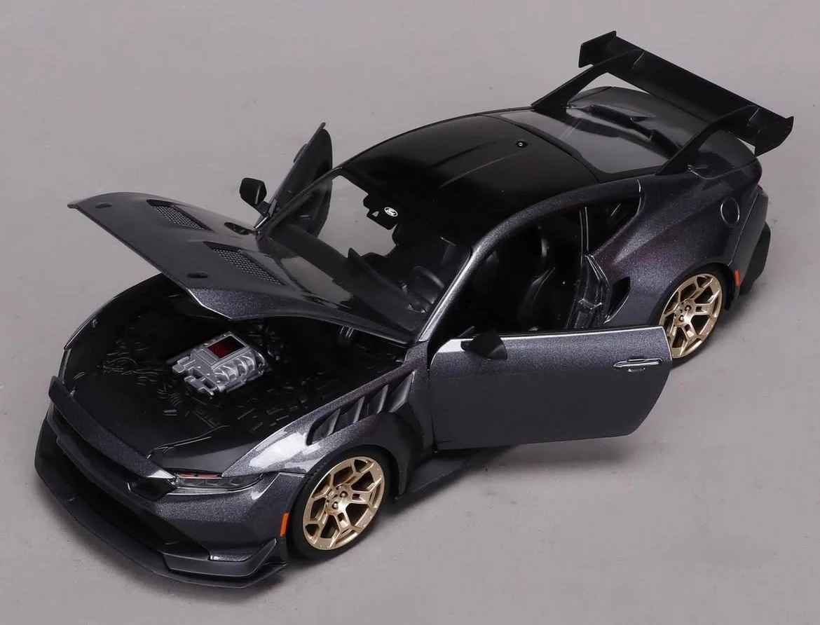 Maisto 2024 Ford USA Mustang GTD 5.2L V8 Coupe Grey 1:18 - Image 12