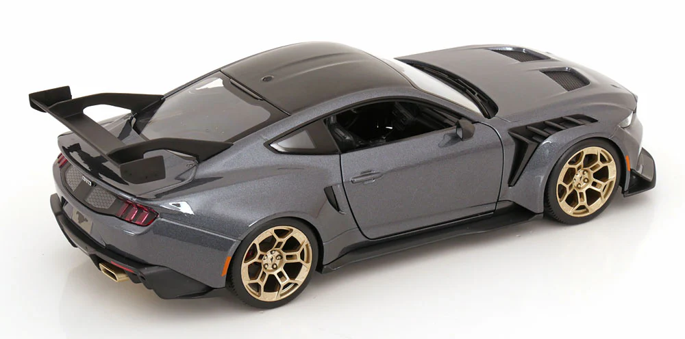 Maisto 2024 Ford USA Mustang GTD 5.2L V8 Coupe Grey 1:18 - Image 3