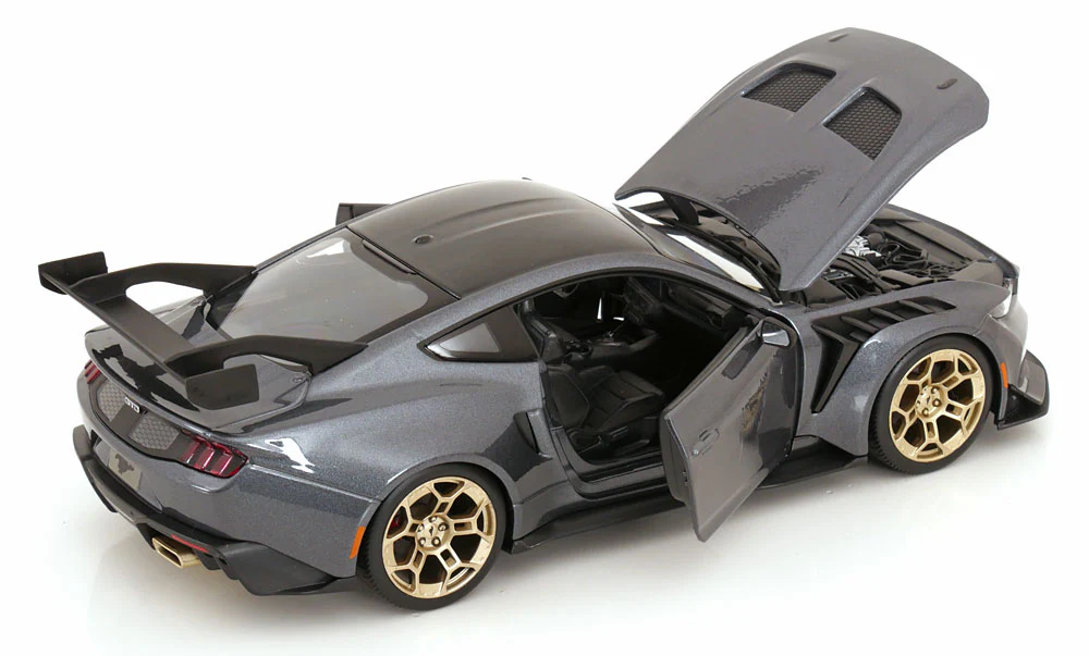 Maisto 2024 Ford USA Mustang GTD 5.2L V8 Coupe Grey 1:18 - Image 4