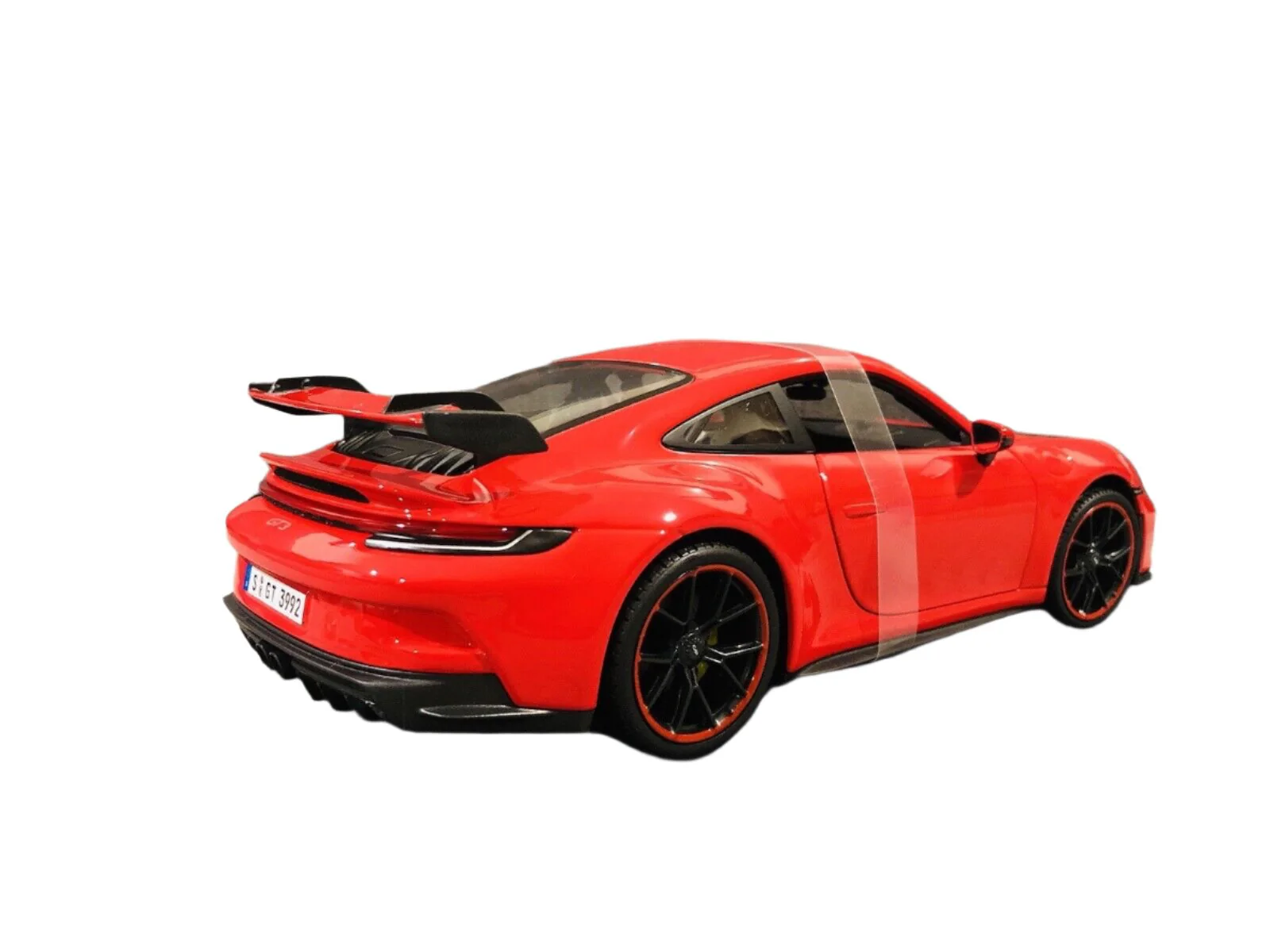 Maisto Porsche 911 992 GT3 Guards Red 1:18 - Image 10