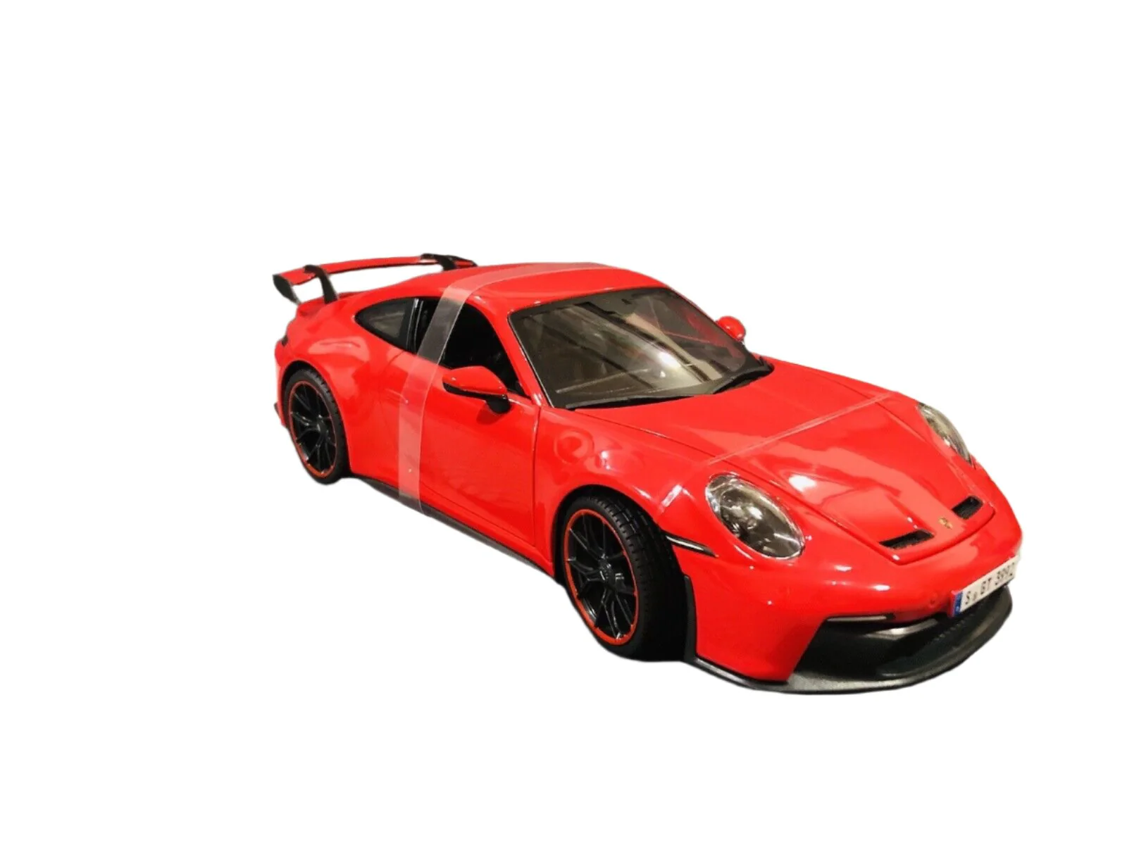 Maisto Porsche 911 992 GT3 Guards Red 1:18 - Image 4
