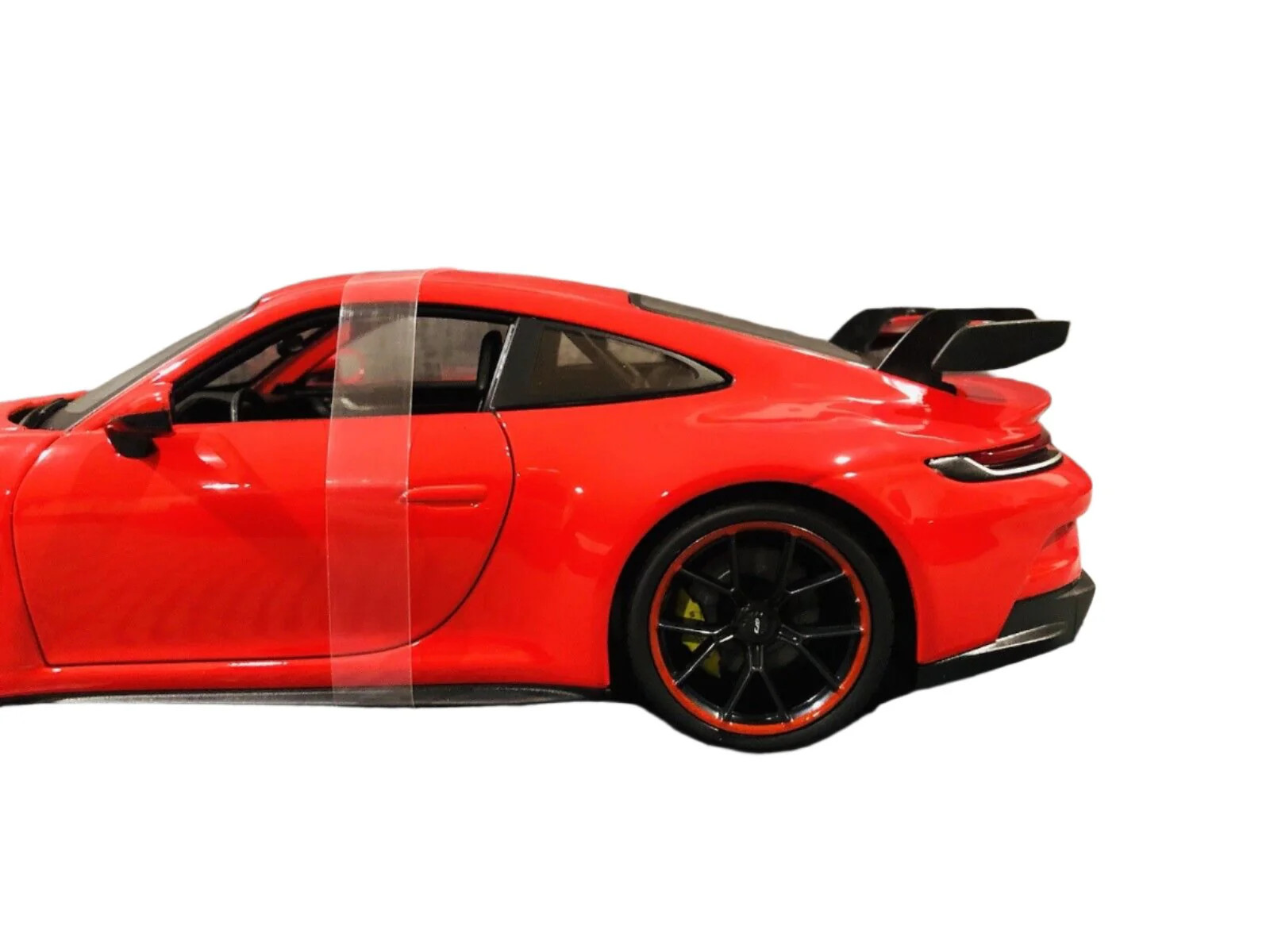 Maisto Porsche 911 992 GT3 Guards Red 1:18 - Image 8