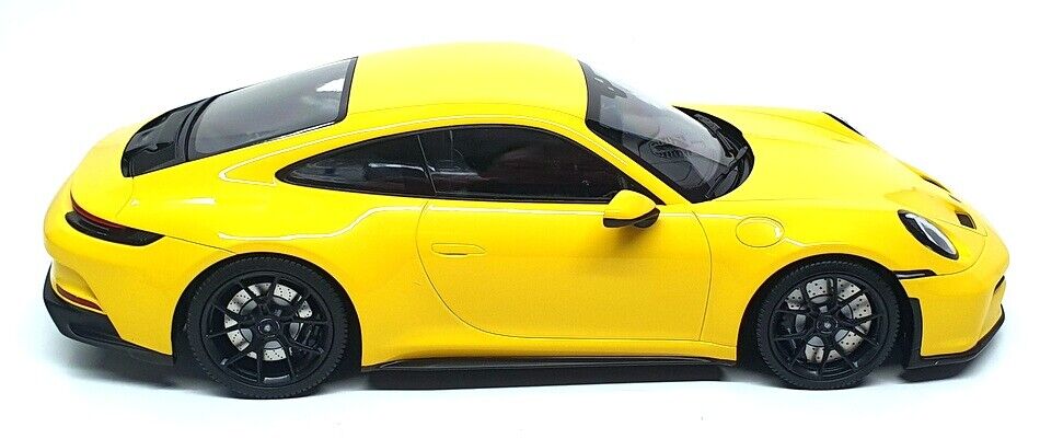 Minichamps 2022 Porsche 911 992 GT3 Touring Yellow w/ Black Wheels 1:18 - Image 3