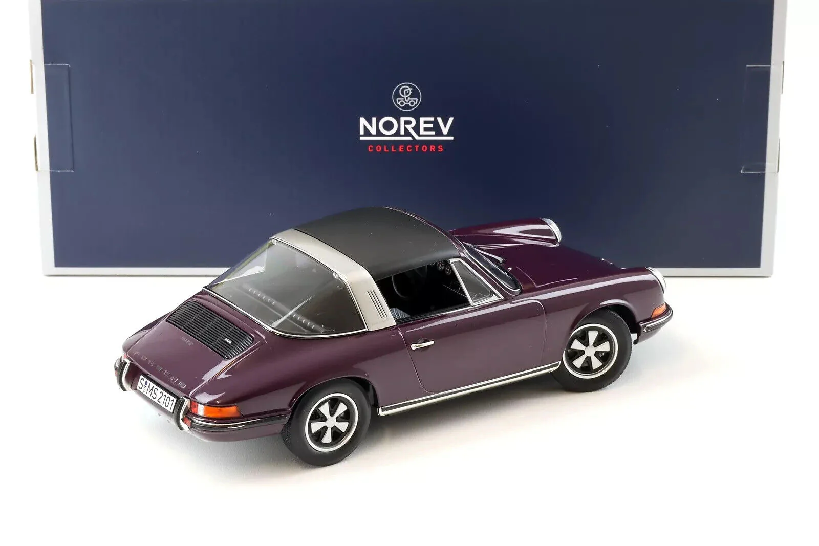Norev 1971 Porsche 911 T Targa (Removable Top) Violet 1:18 - Image 3