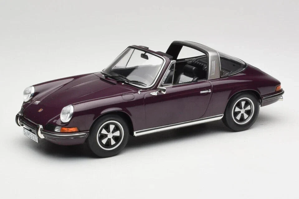 Norev 1971 Porsche 911 T Targa (Removable Top) Violet 1:18 - Image 4