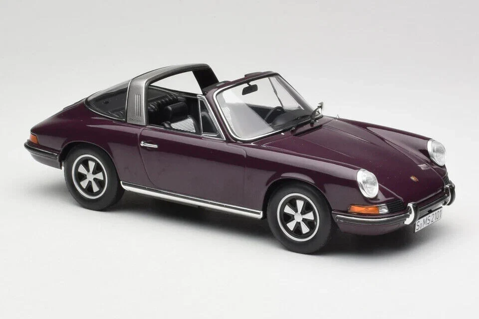 Norev 1971 Porsche 911 T Targa (Removable Top) Violet 1:18 - Image 9