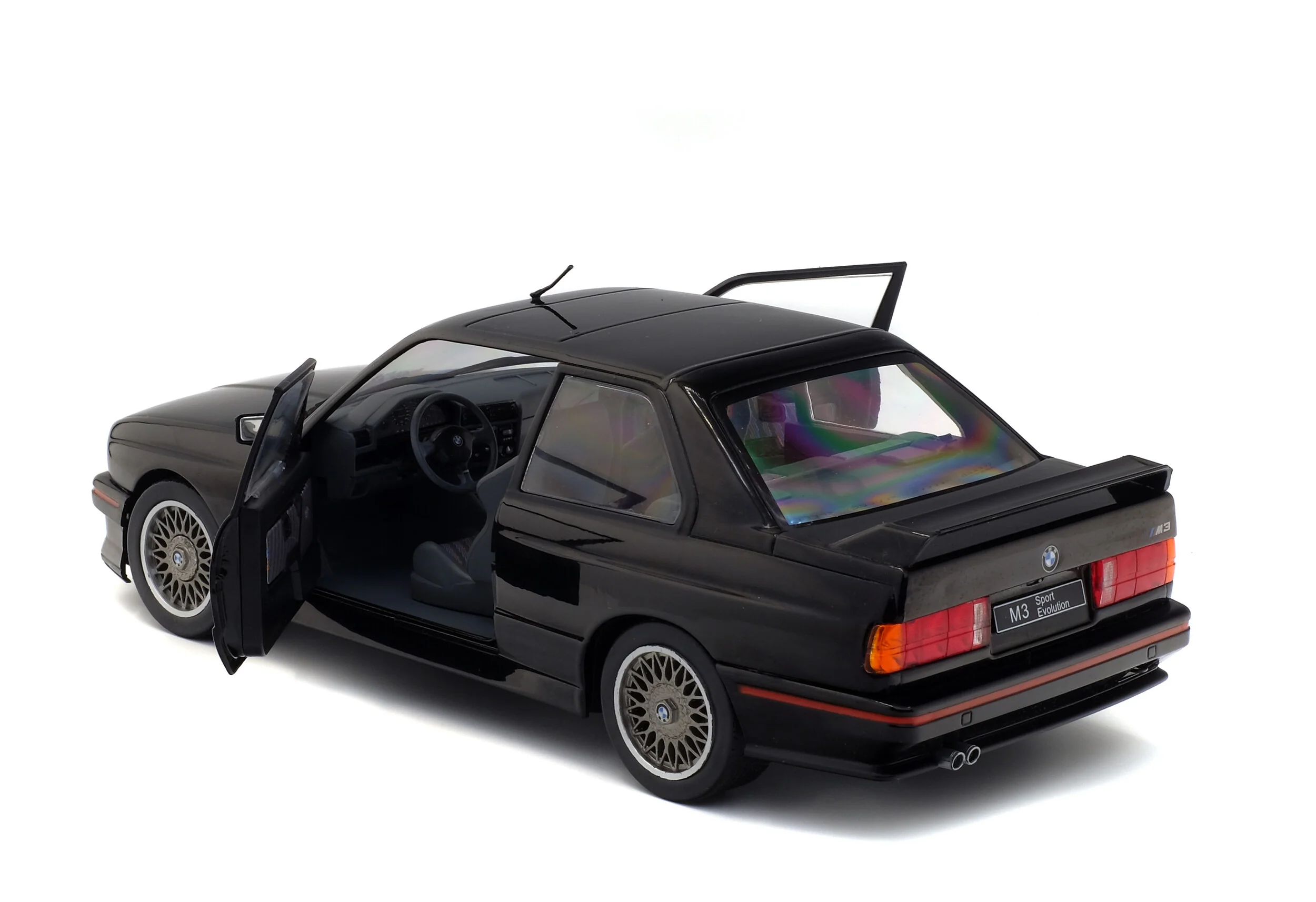 Solido 1990 BMW E30 M3 Sport EVO Black 1:18 - Image 7