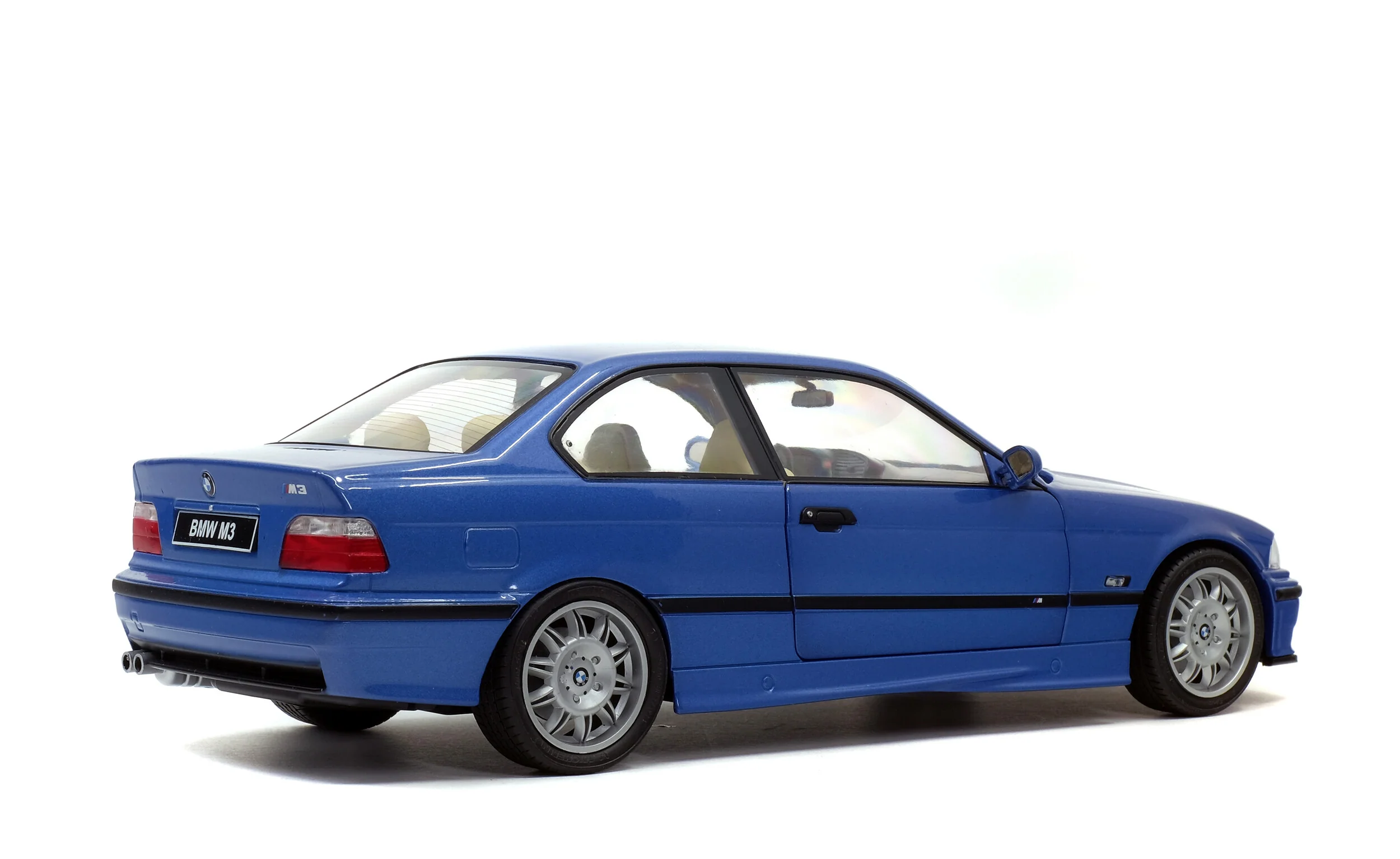 Solido 1994 BMW E36 Coupe M3 Blue Estoril 1994 - Image 4