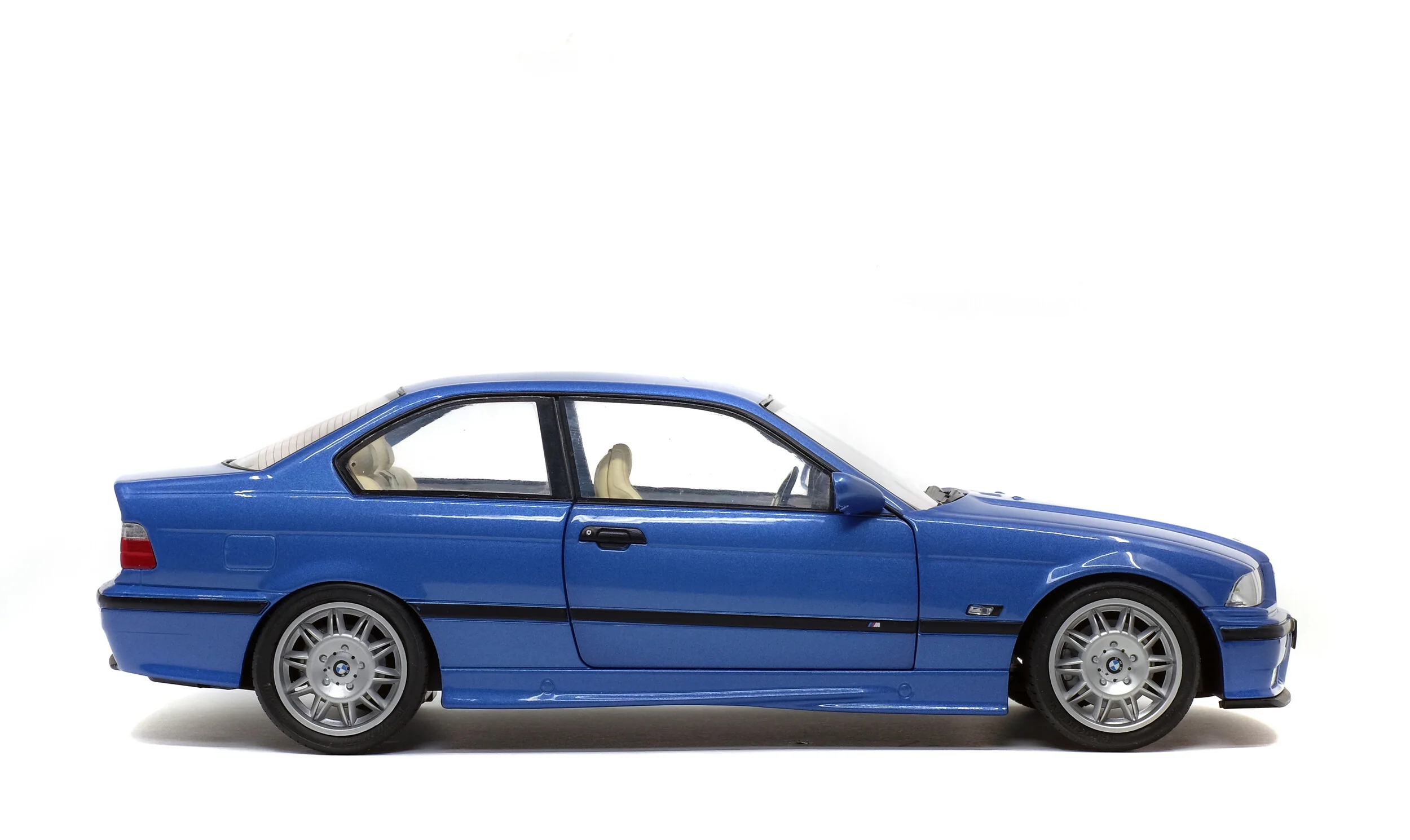 Solido 1994 BMW E36 Coupe M3 Blue Estoril 1994 - Image 5