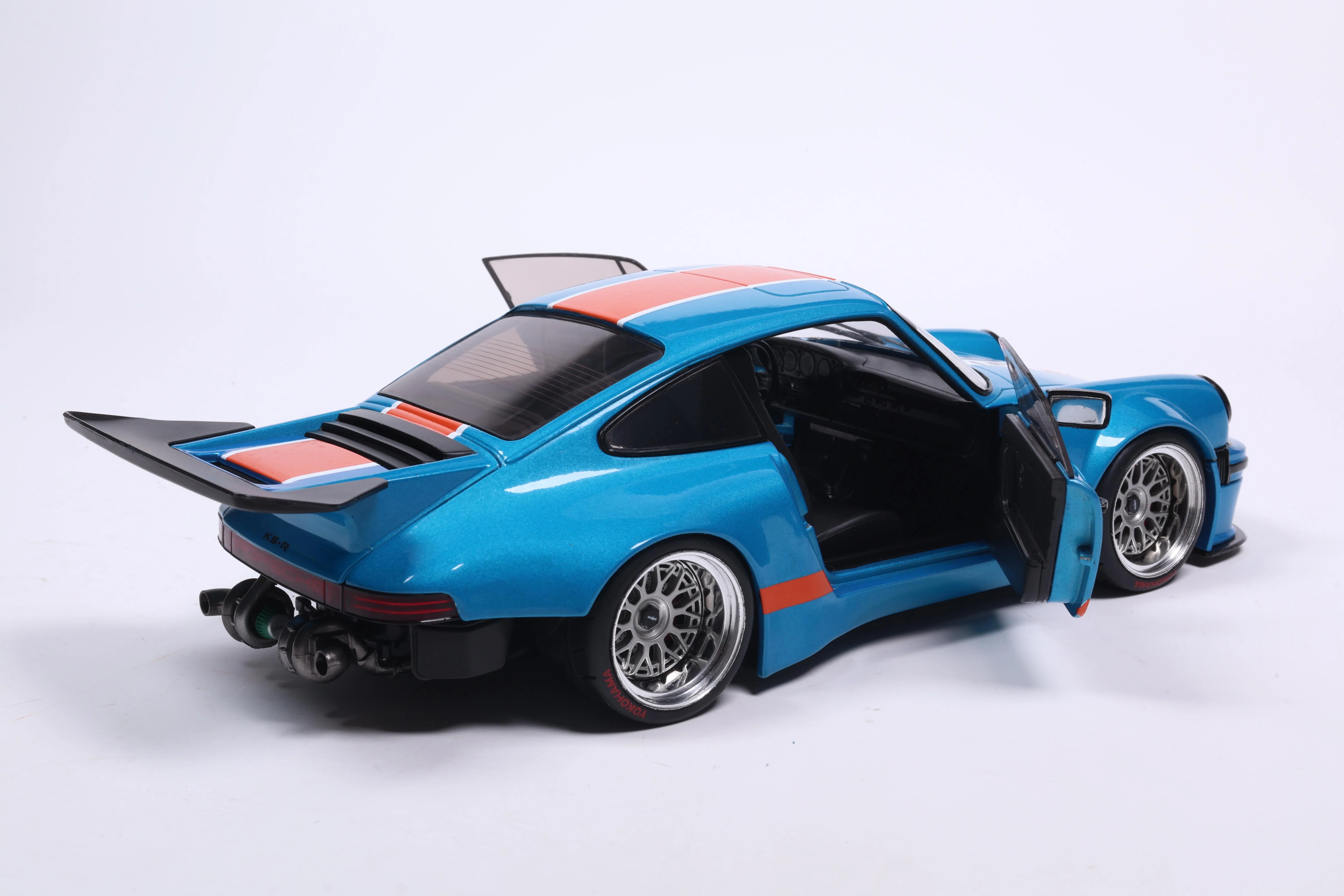 Solido 2026 Porsche 911 KS-R Blue & Orange Khyzyl Saleem 1:18 - Image 11