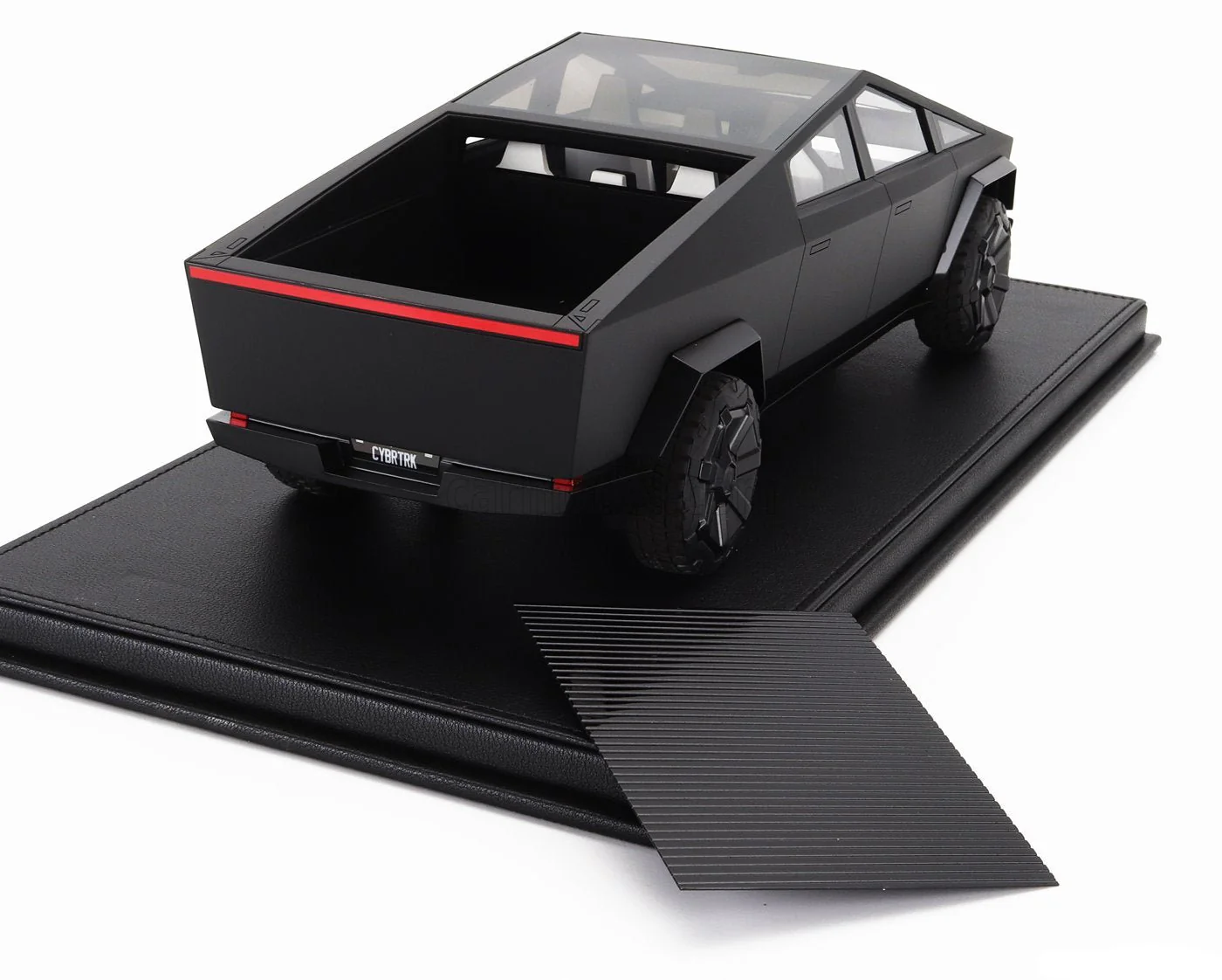 Top Marques Tesla Cybertruck Matte Black 1:18 Scale Model WITH DISPLAY CASE - Image 6