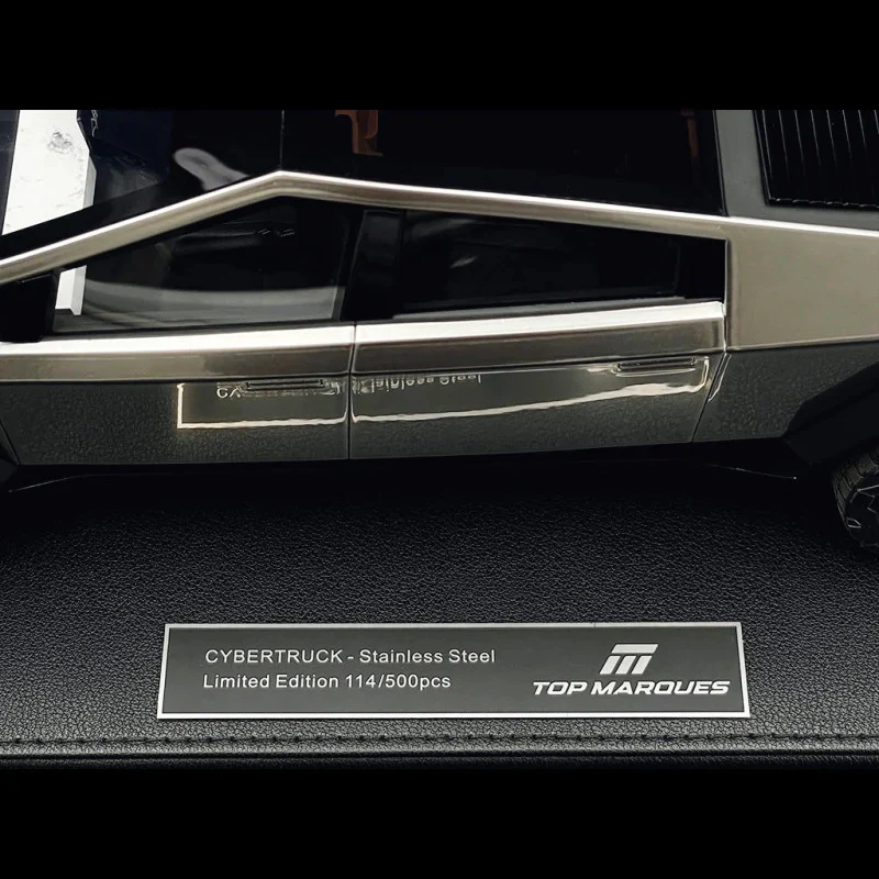 Top Marques Tesla Cybertruck Silver 1:18 Scale Model WITH DISPLAY CASE - Image 9