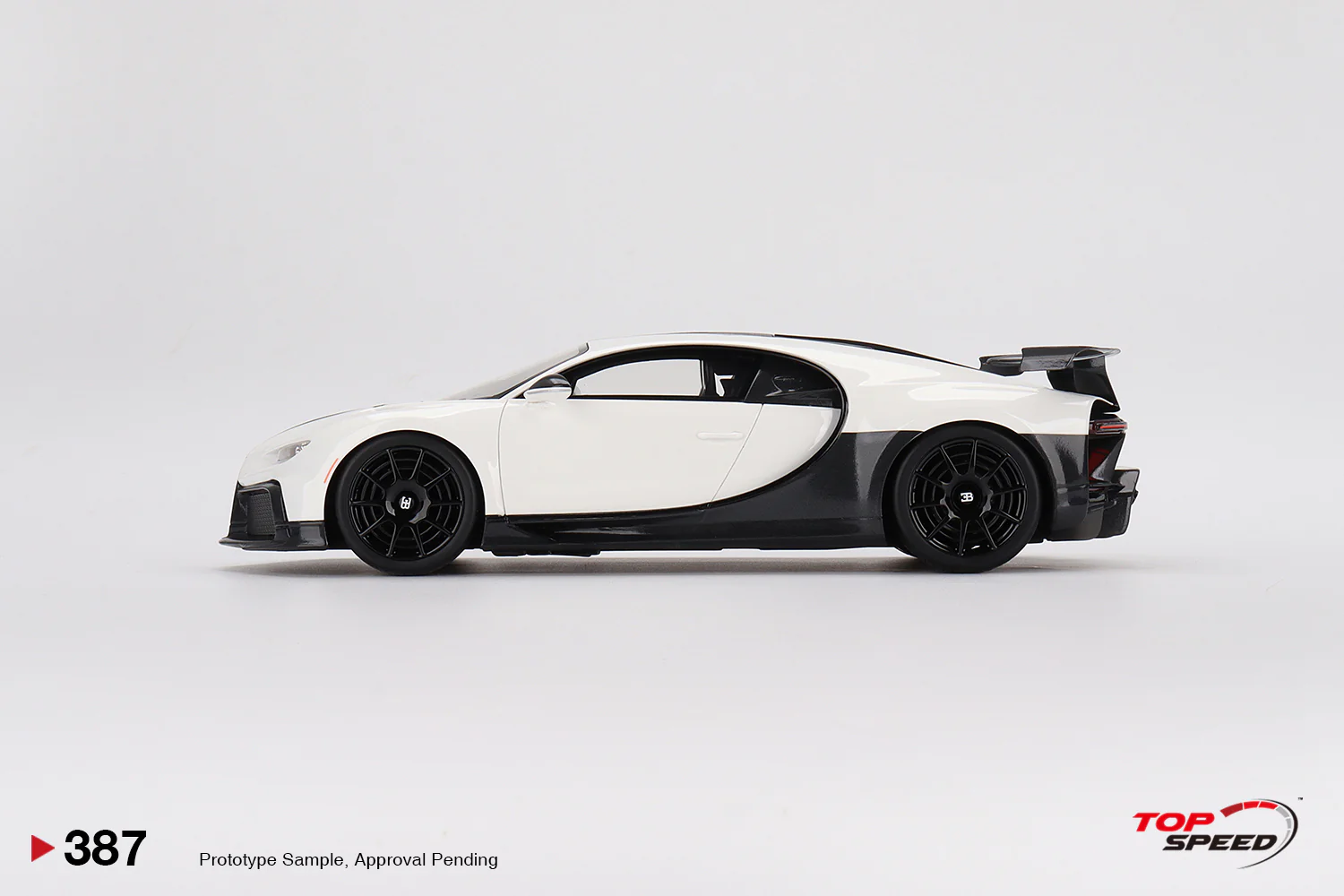 Topspeed  1:18 Bugatti Chiron Pur Sport White - Image 3