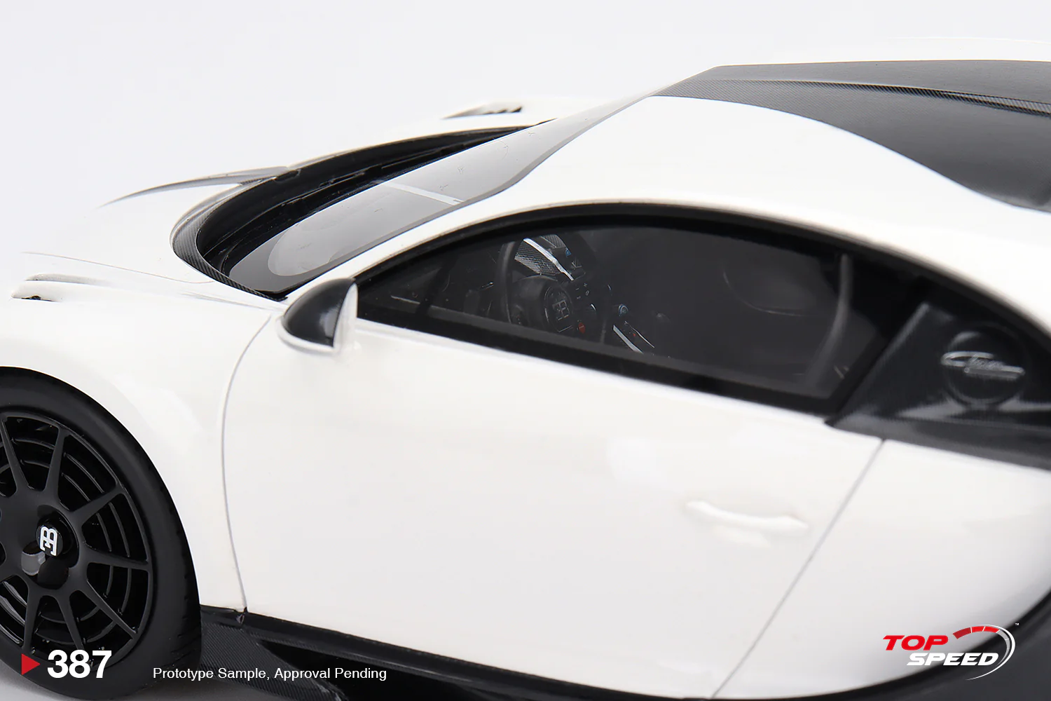 Topspeed  1:18 Bugatti Chiron Pur Sport White - Image 5